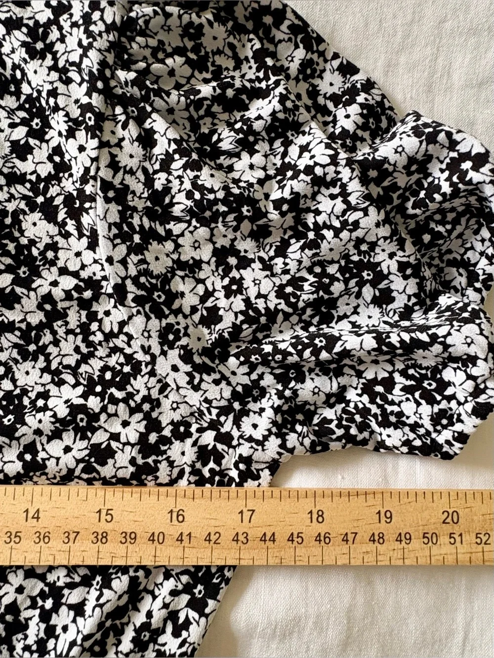Michael Kors NWT Floral Wrap Dress Small Black White Puff Sleeve MSRP $110